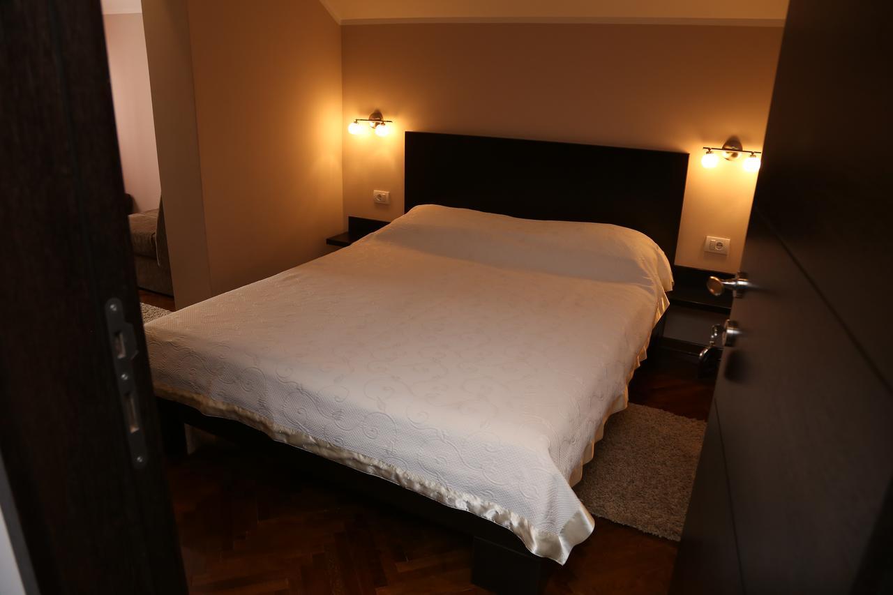 B&B Park Sremcica Екстер'єр фото