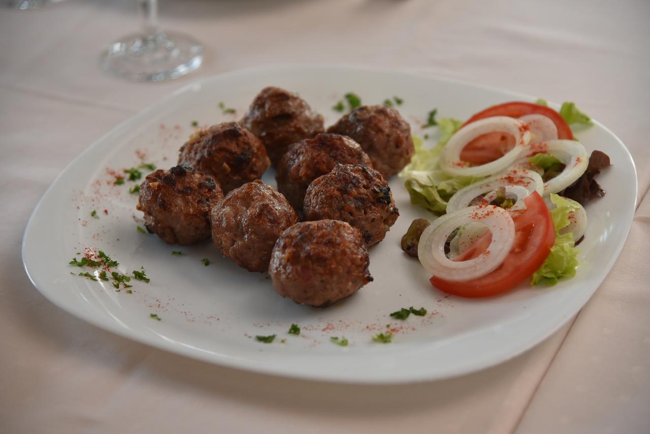 B&B Park Sremcica Екстер'єр фото